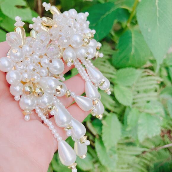 VTG Dangle Earrings Mid Century Gold Tone Faux Pearl AB Clip On 1960s - Picture 7 of 11